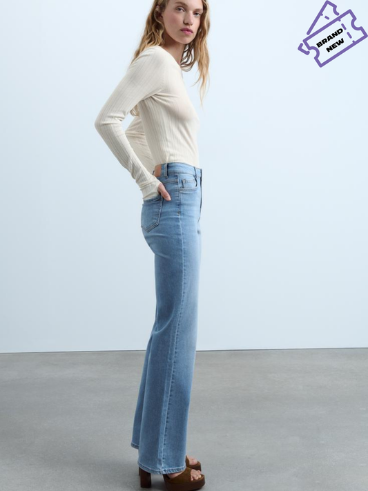 Straight Flare Jeans - Zara